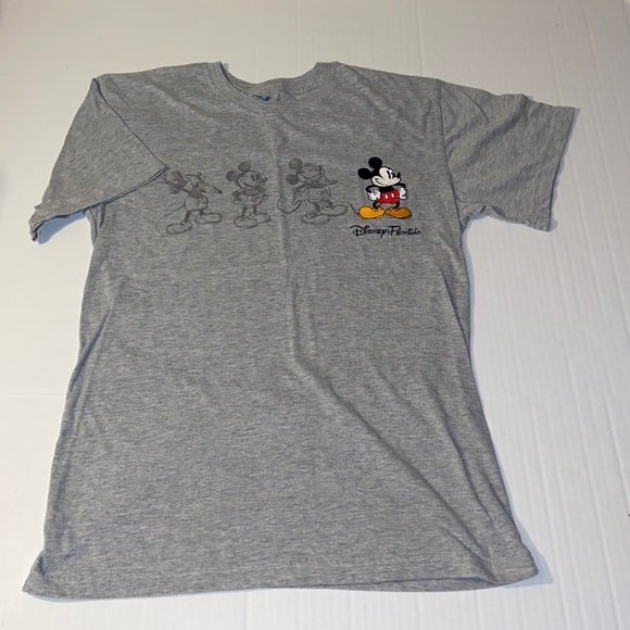 Disney Mickey Mouse Short Sleeve Medium T-Shirt - Picture 1 of 4
